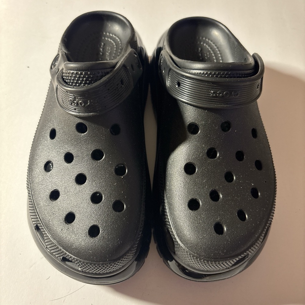 CROCS Black Platform unisex women’s 10 Men’s 8 like new